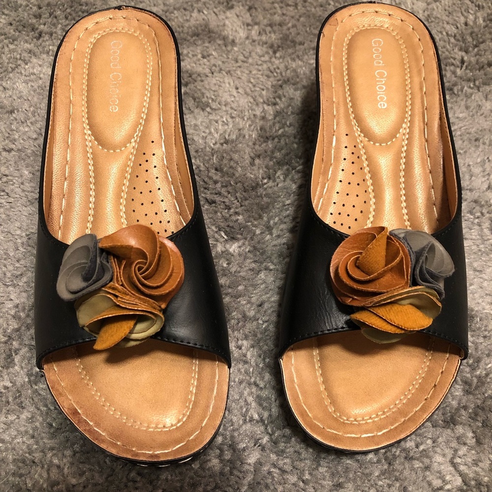 Cute sandals - Picture 3 of 3